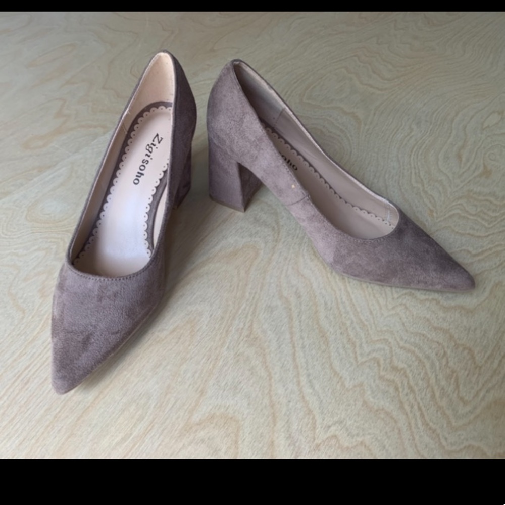 Suede heels - Picture 3 of 5